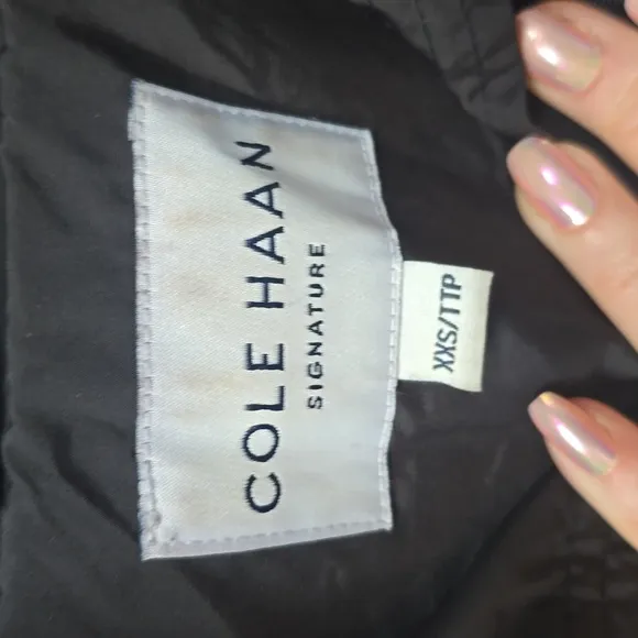 Cole Haan back bow pqckablr black rain jacket XXS raincoat