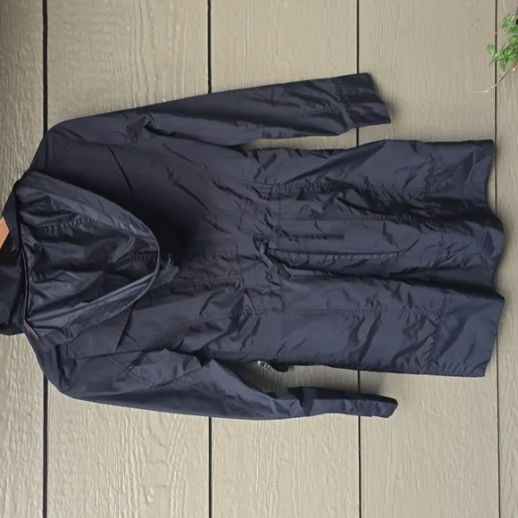 Cole Haan back bow pqckablr black rain jacket XXS raincoat