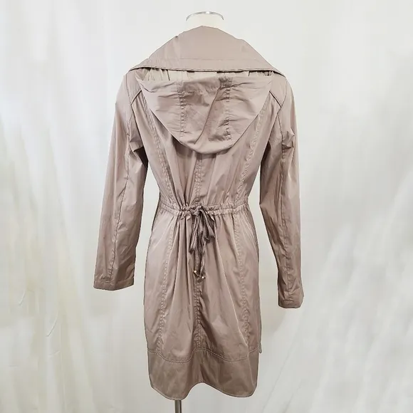 Cole Haan Packable Raincoat jacket Champagne tan taupe size small