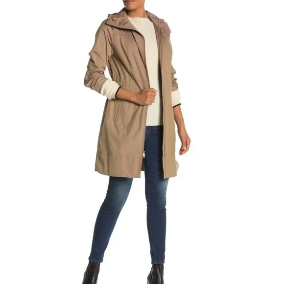 Cole Haan Packable Raincoat jacket Champagne tan taupe size small