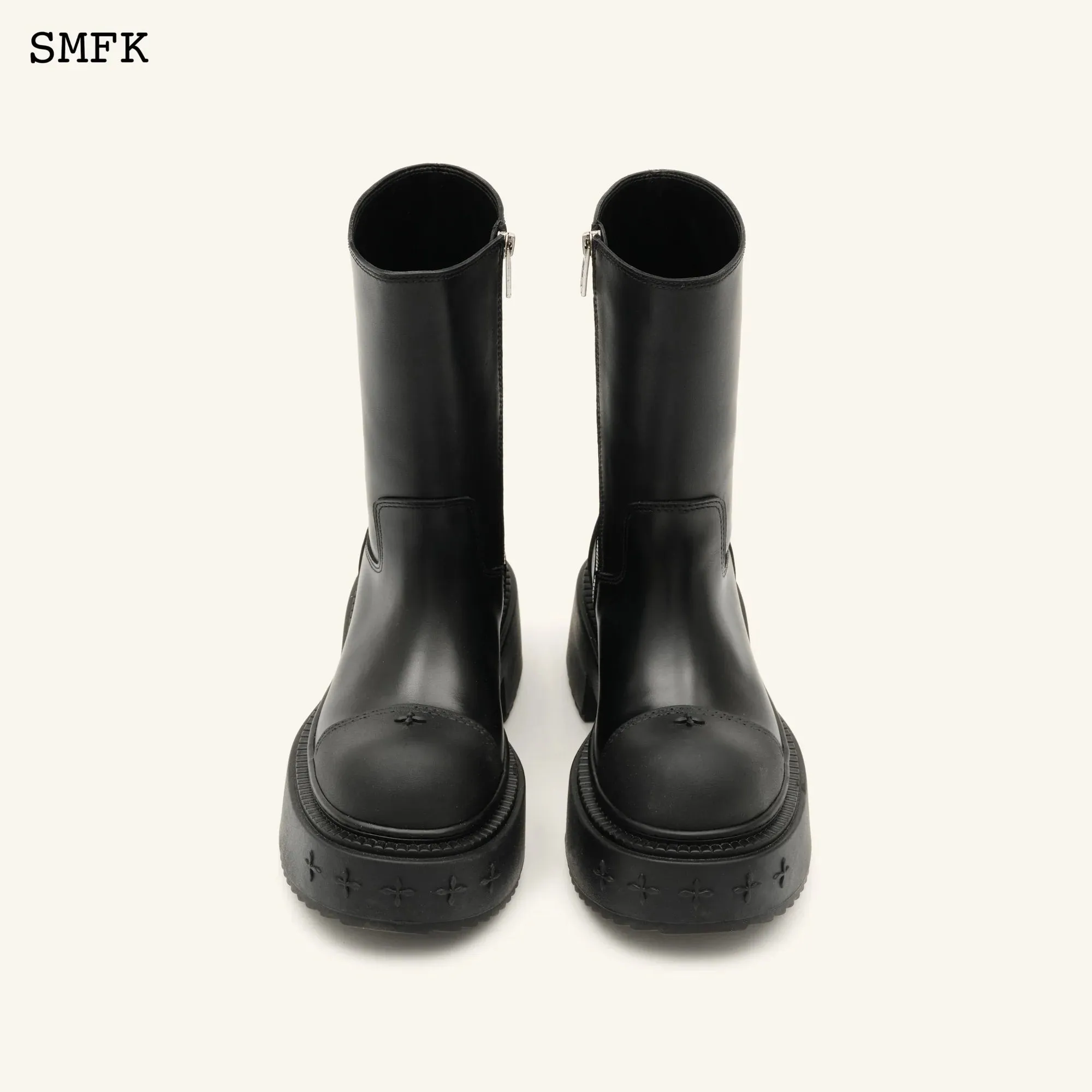 COMPASS RIDER LOW BOOTS IN BLACK