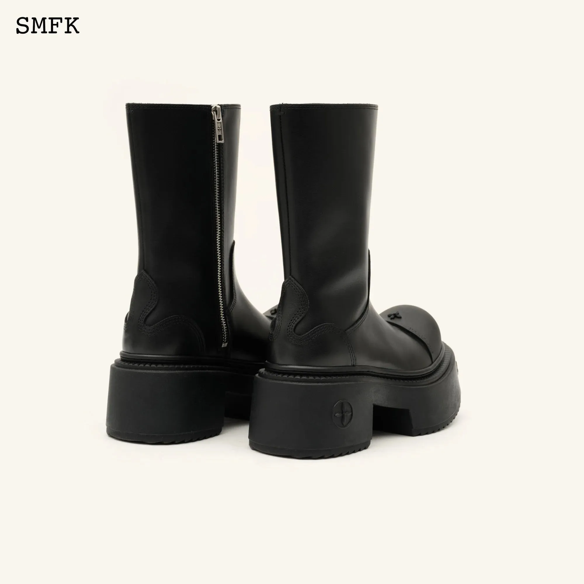 COMPASS RIDER LOW BOOTS IN BLACK