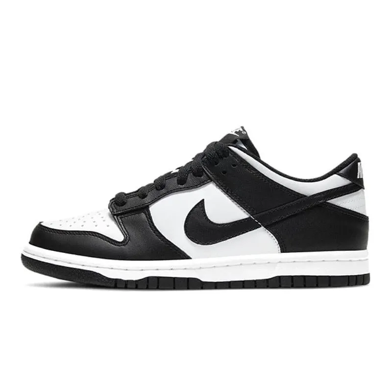 [Custom Women embrace Christmas]  Dunk Skateboarding Shoes Women's