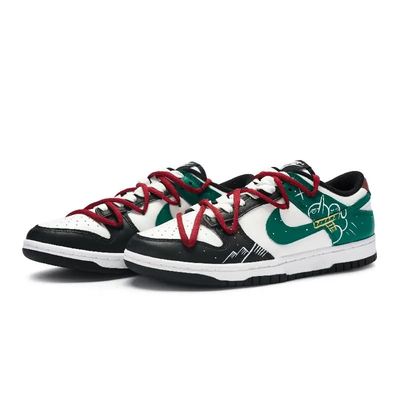[Custom Women embrace Christmas]  Dunk Skateboarding Shoes Women's