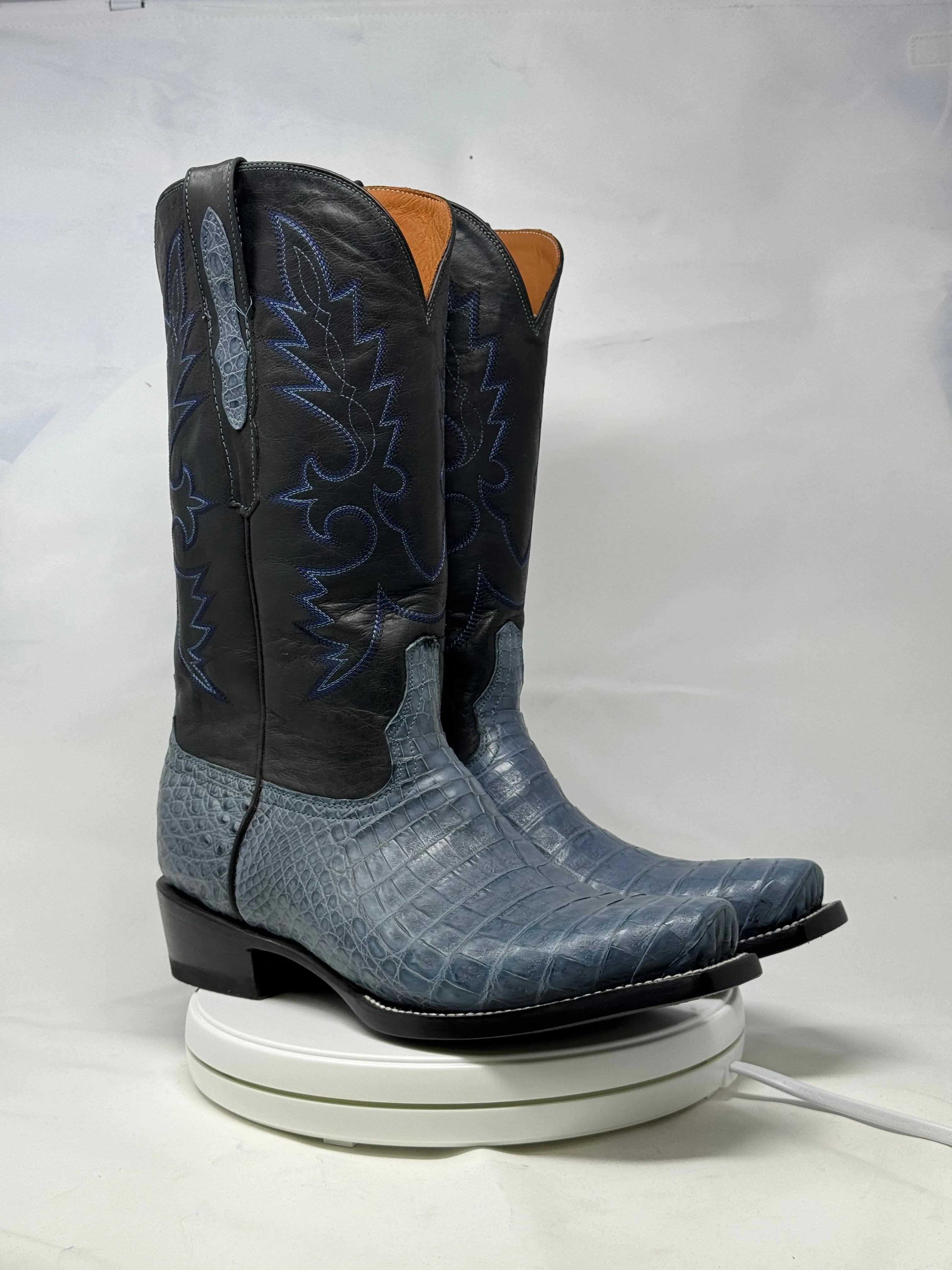 DJ2062 | Don Juan Boots Men's Caiman Belly Blue Jean Diamond Toe