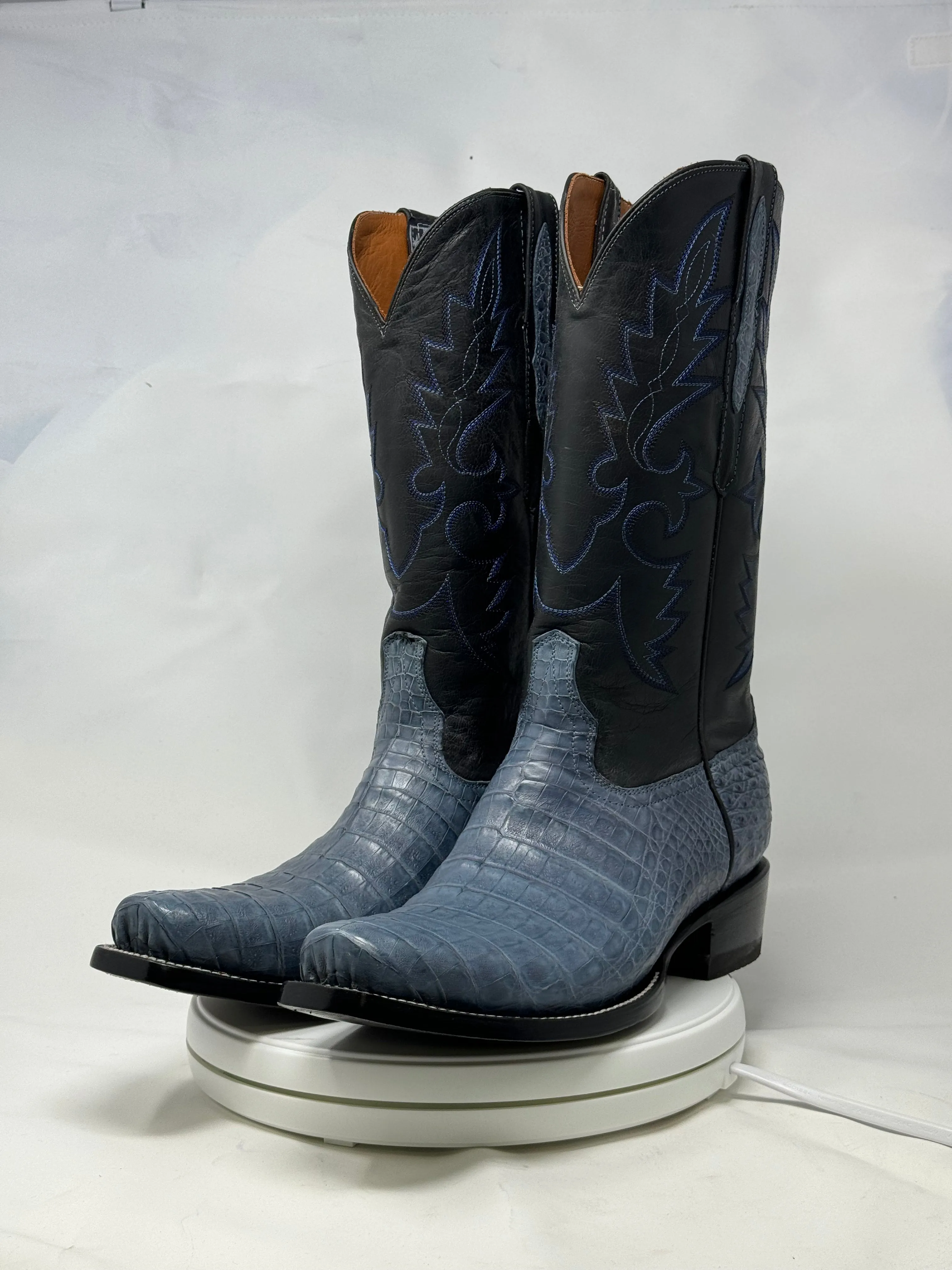 DJ2062 | Don Juan Boots Men's Caiman Belly Blue Jean Diamond Toe