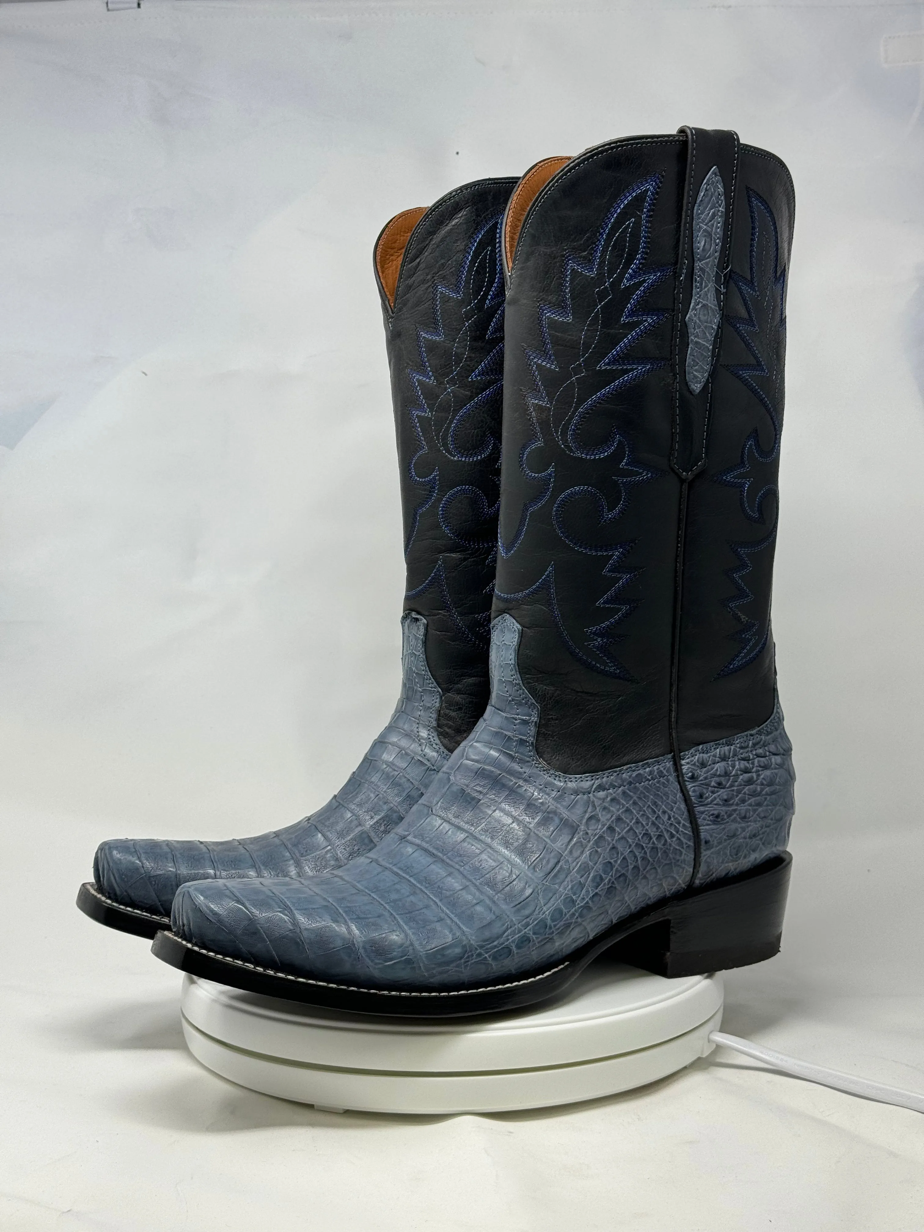 DJ2062 | Don Juan Boots Men's Caiman Belly Blue Jean Diamond Toe