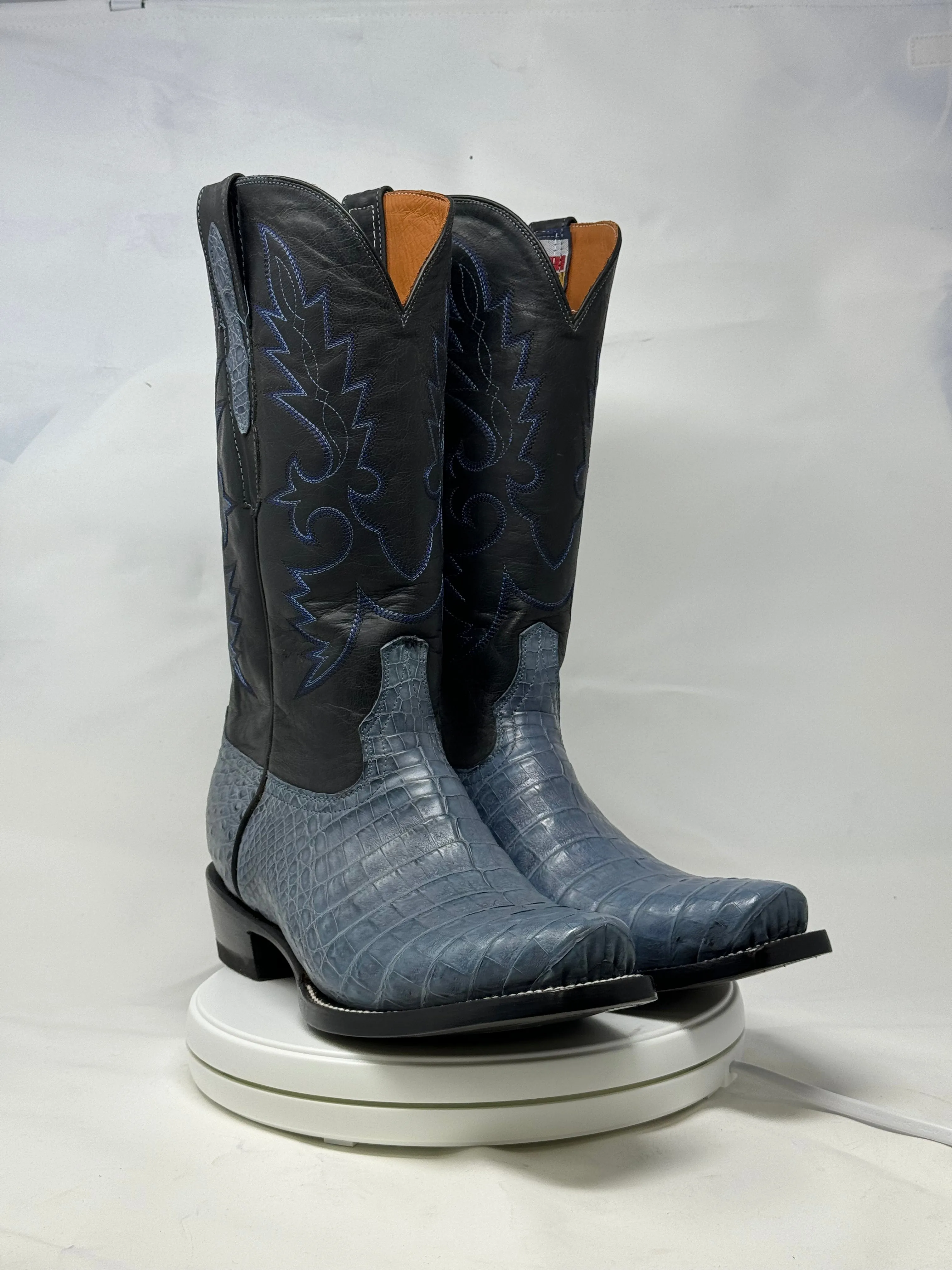 DJ2062 | Don Juan Boots Men's Caiman Belly Blue Jean Diamond Toe
