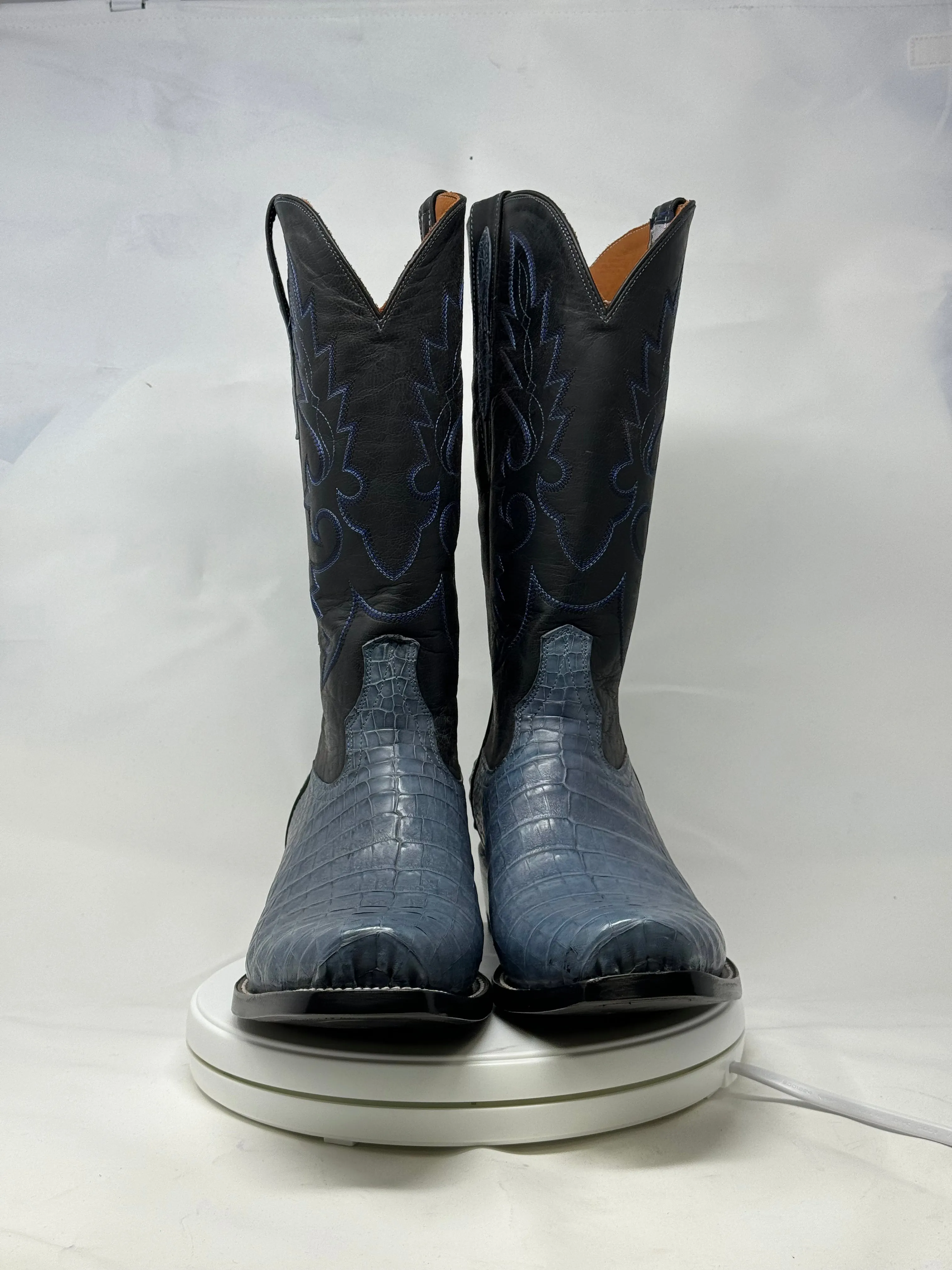 DJ2062 | Don Juan Boots Men's Caiman Belly Blue Jean Diamond Toe