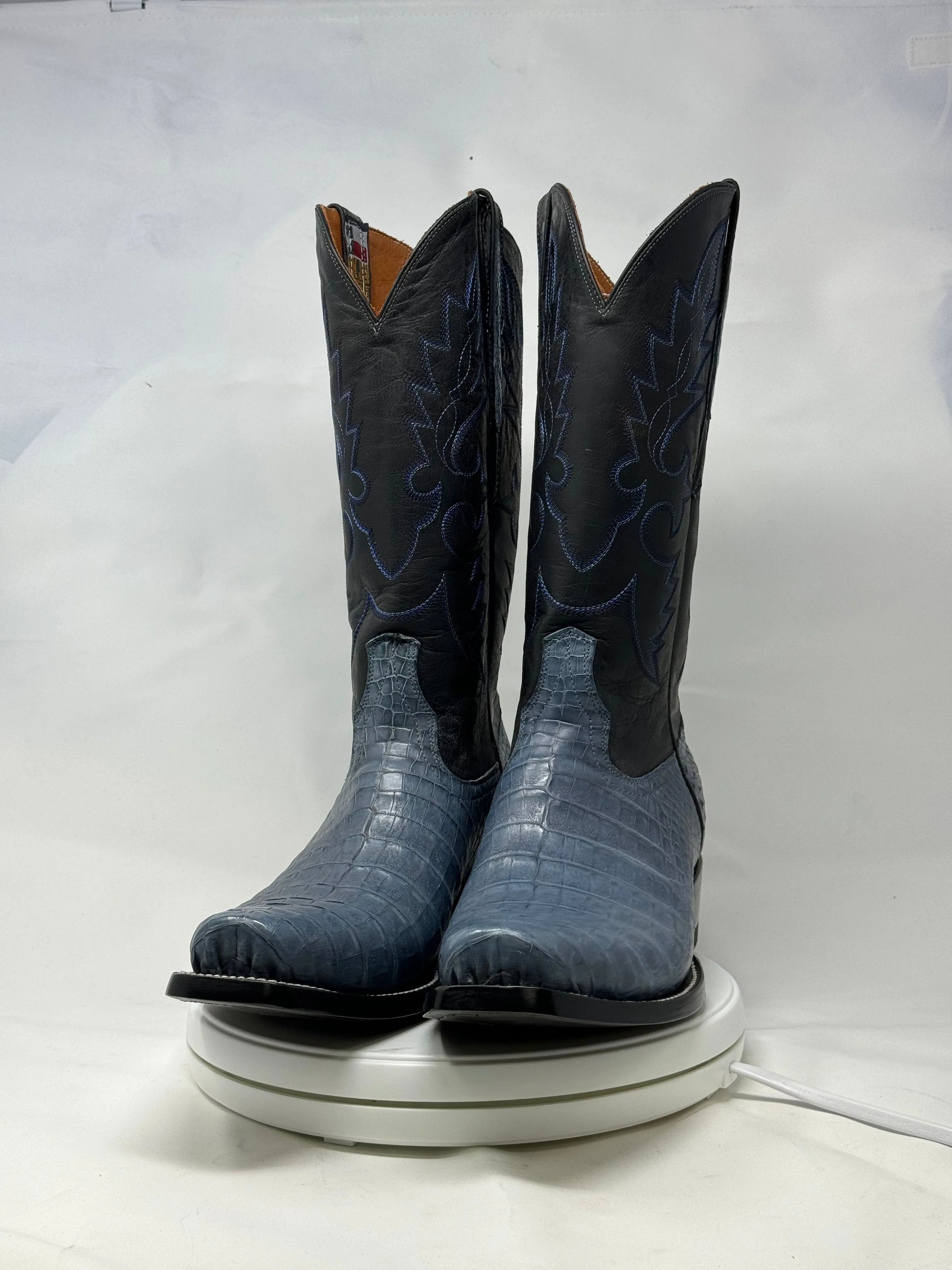 DJ2062 | Don Juan Boots Men's Caiman Belly Blue Jean Diamond Toe