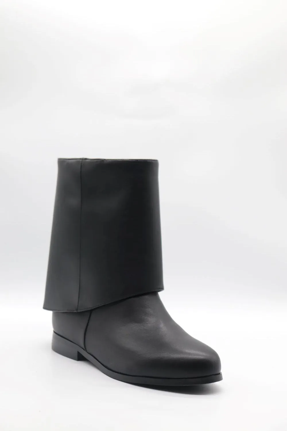 Flat Boot