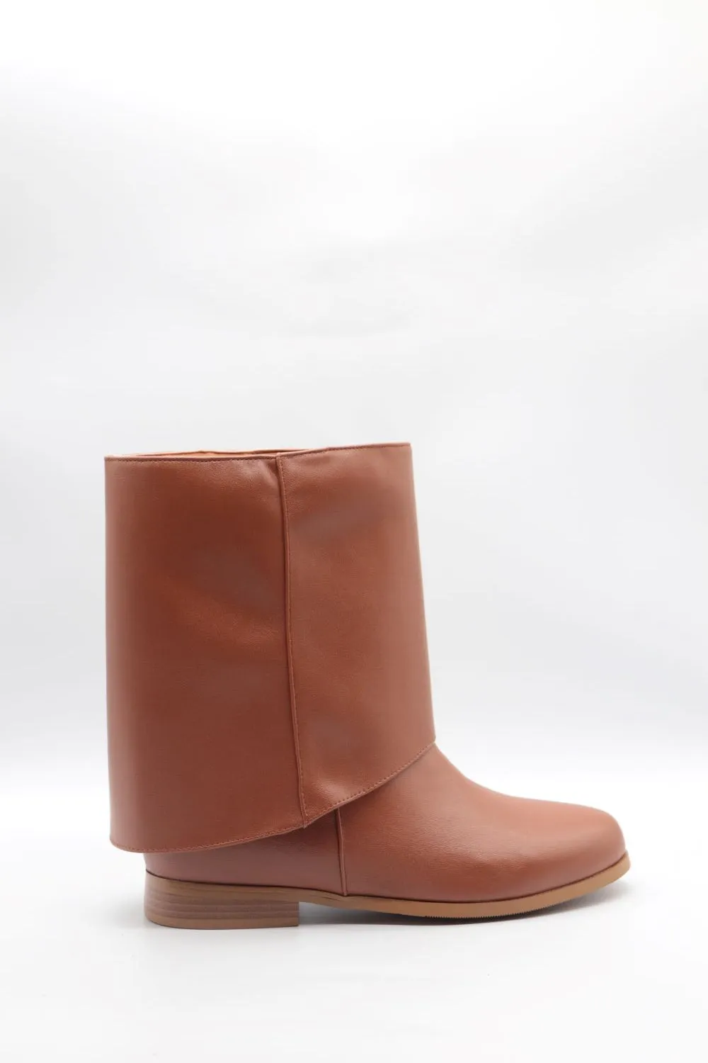 Flat Boot
