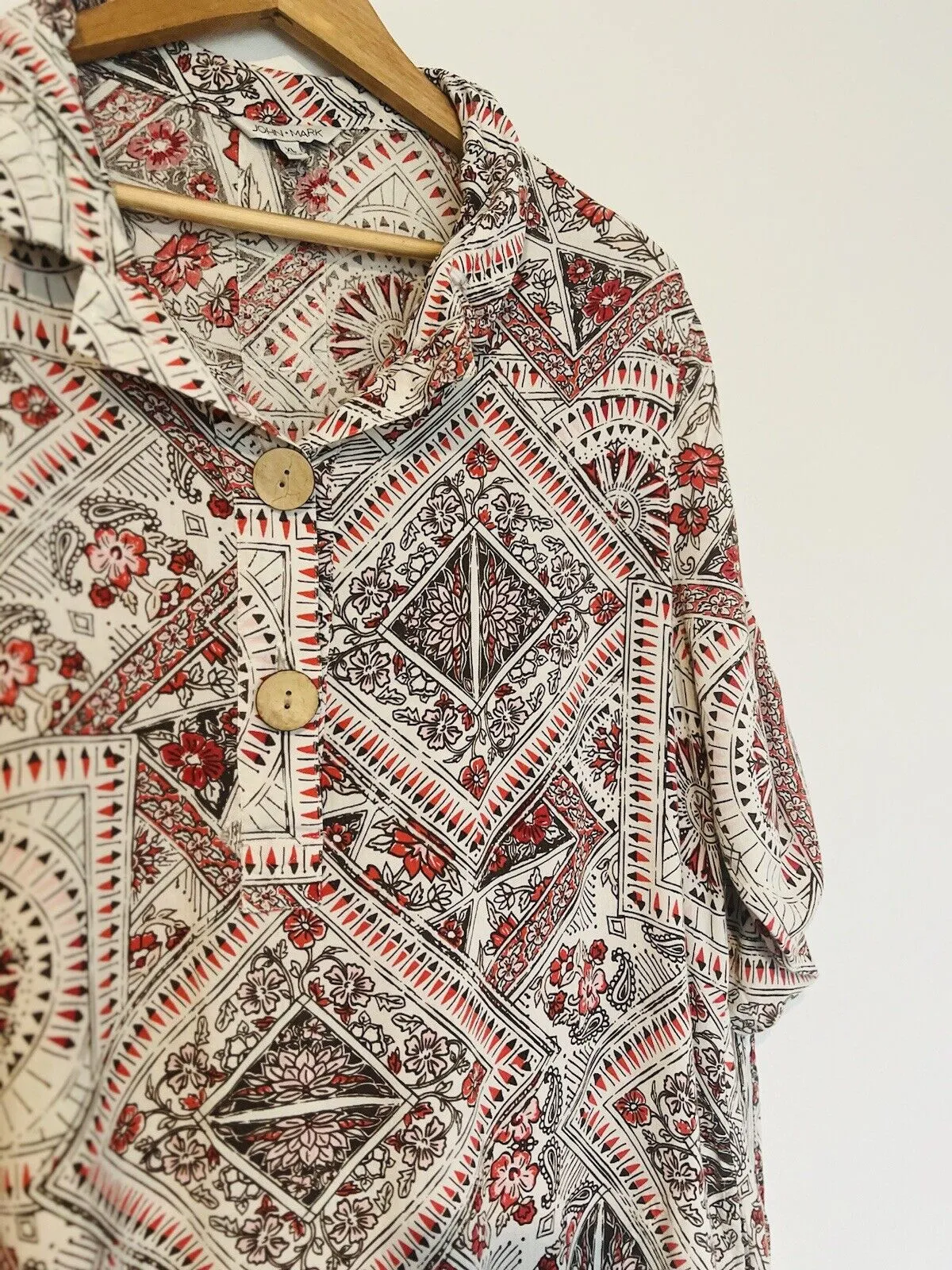 John Mark Shirt Womens Extra Large White Floral 1/2 Button Ruched Sleeve Tunic