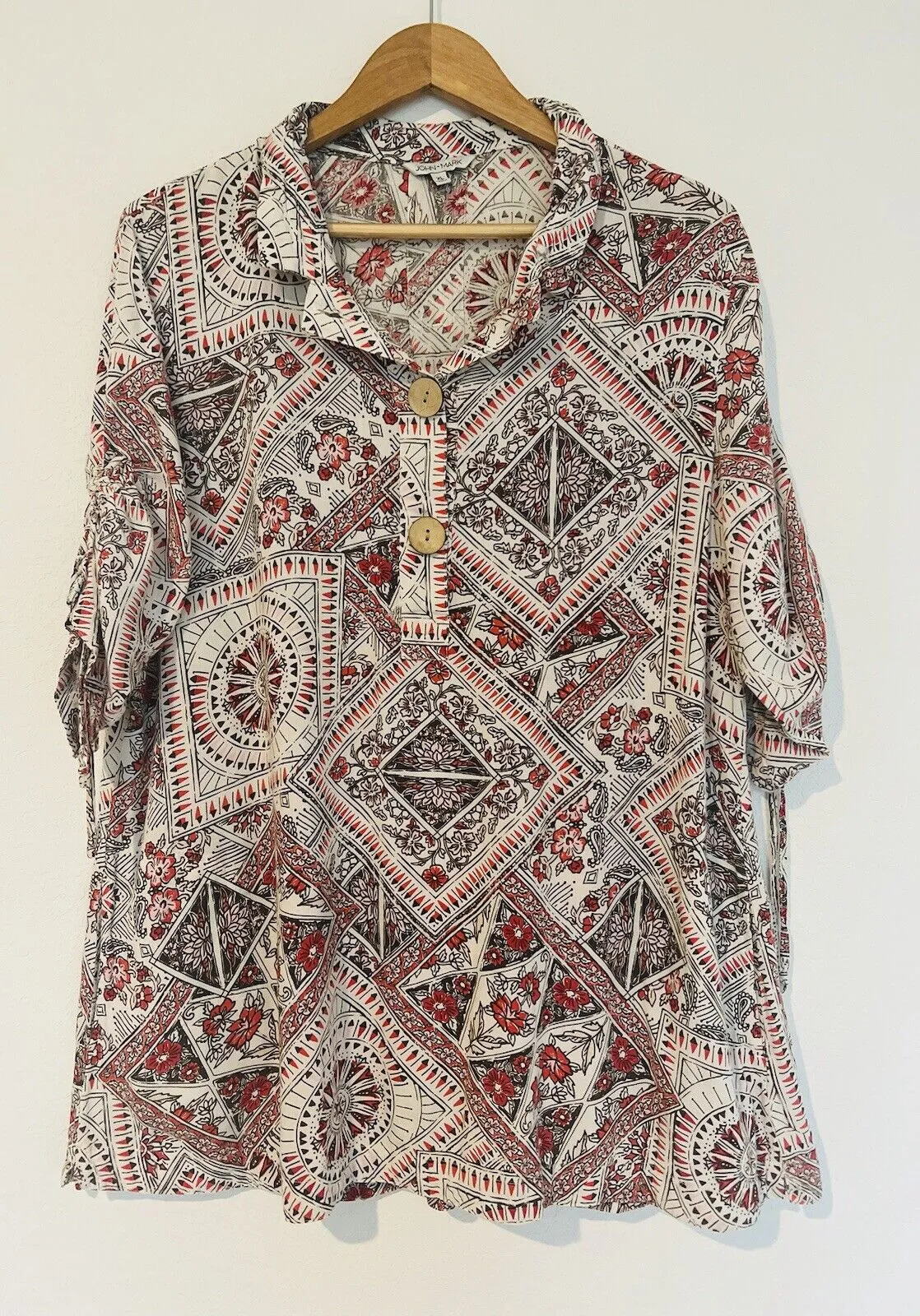 John Mark Shirt Womens Extra Large White Floral 1/2 Button Ruched Sleeve Tunic