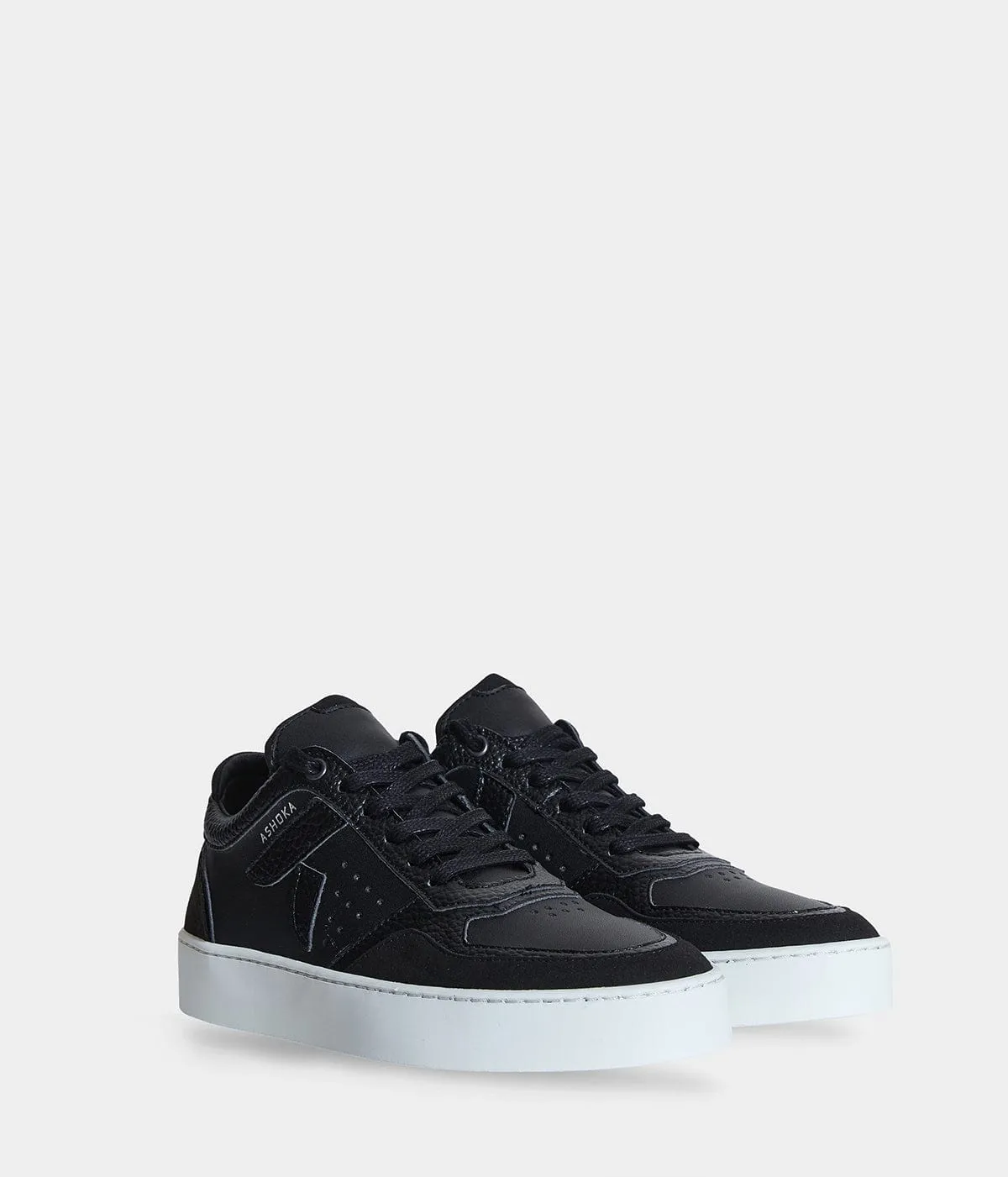 Mateo Unisex Biosourced & Recycled Low Sneakers | Black