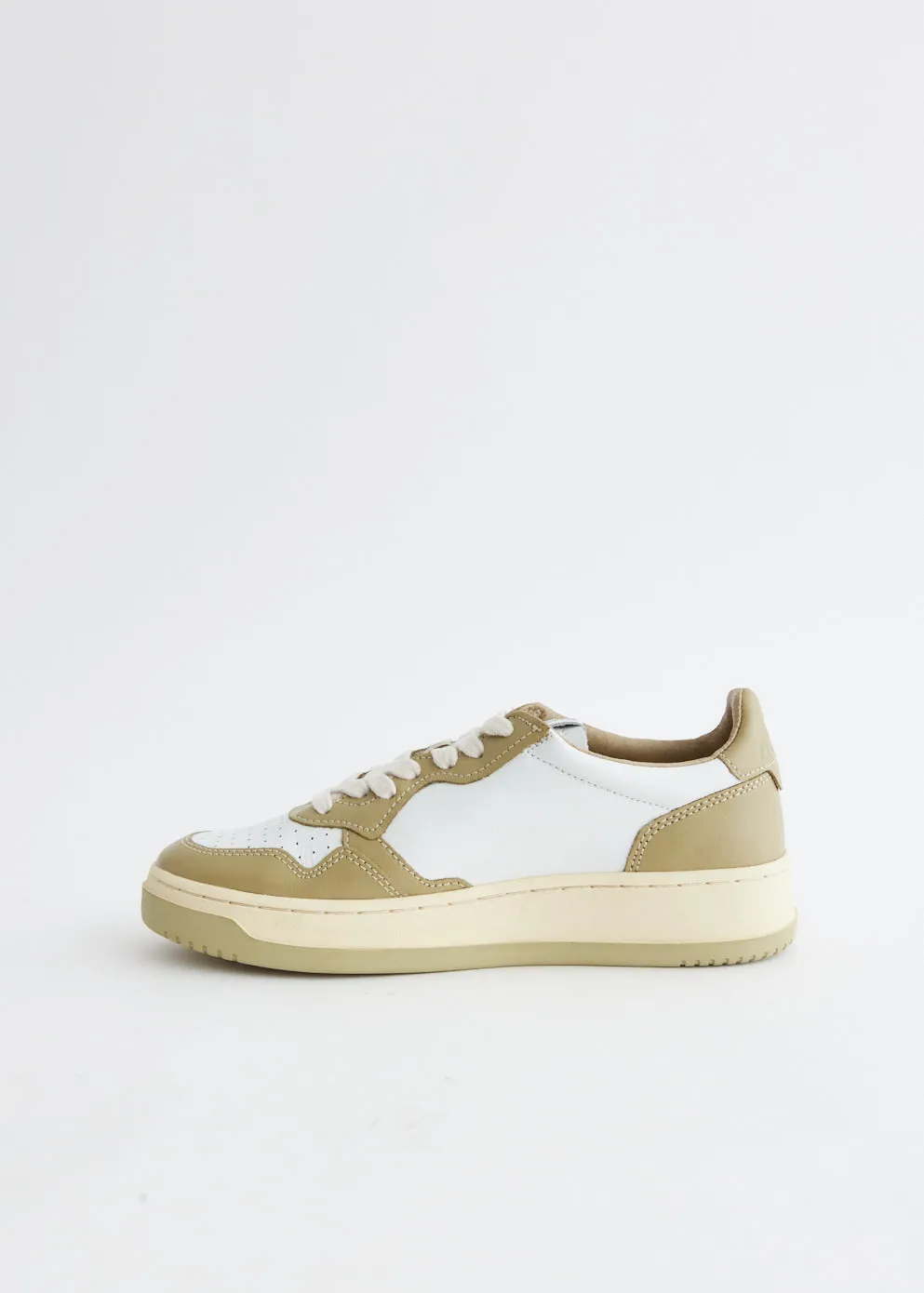 Medalist Sneakers