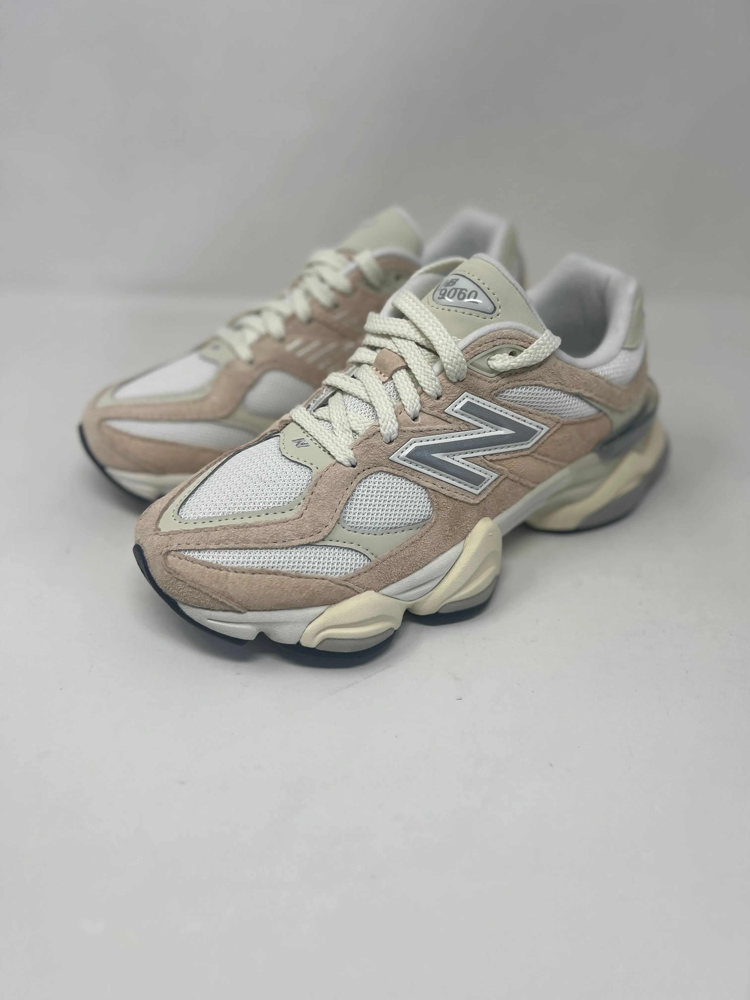 New Balance 9060, Vintage Rose