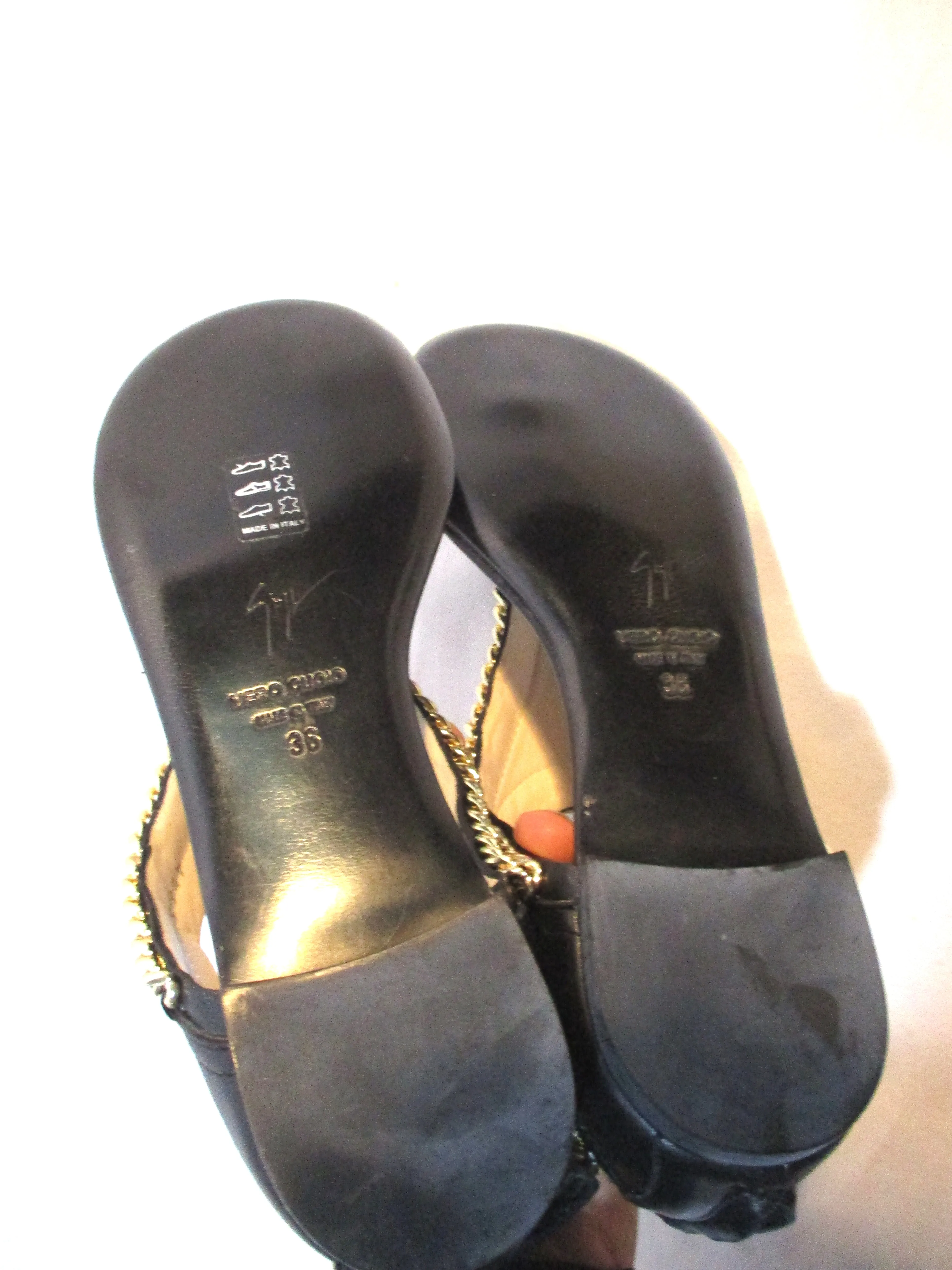 NEW Giuseppe Zanotti Leather Thong SANDAL SHOE 36 GOLD BLACK