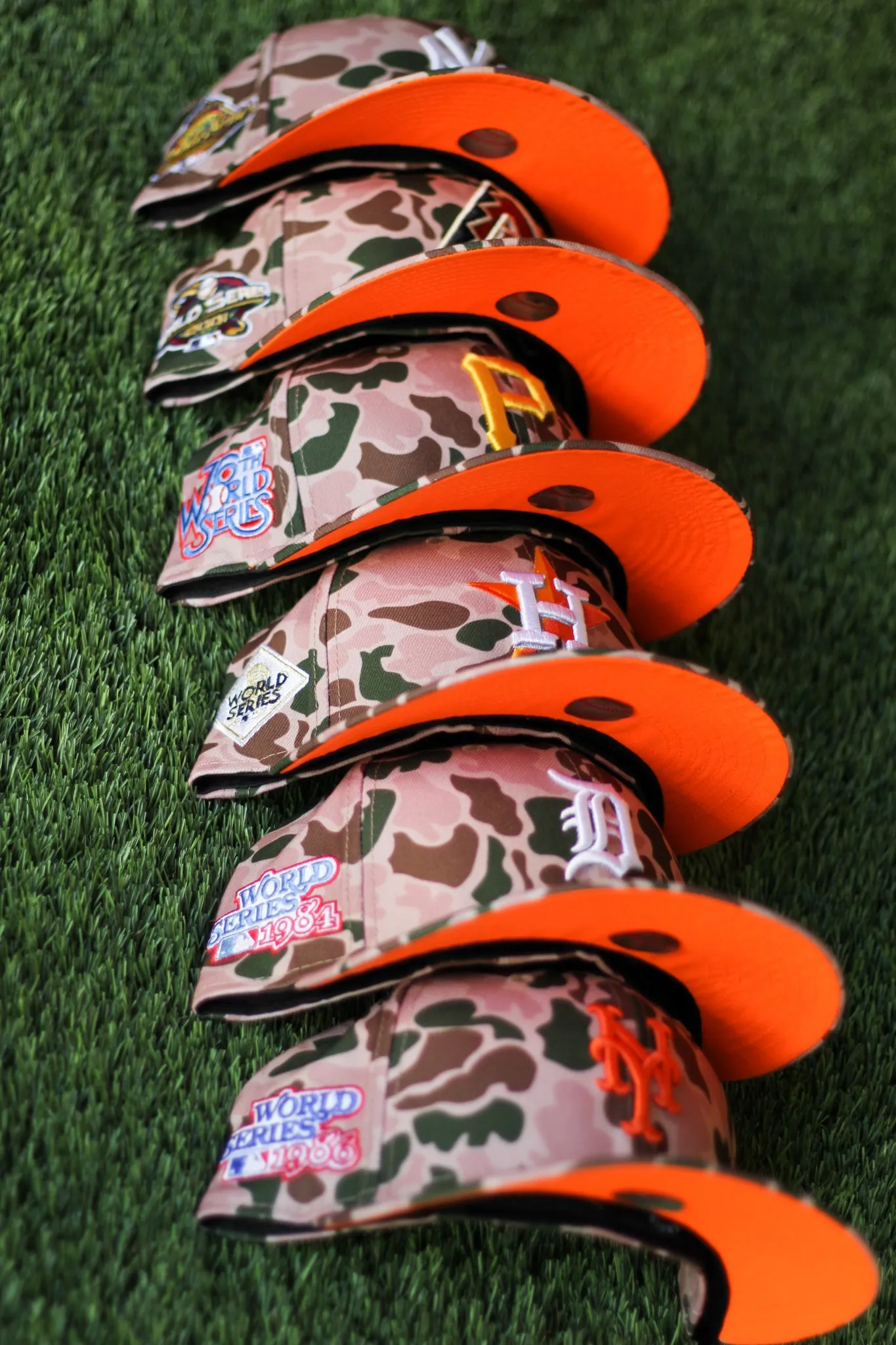 NEW YORK METS DUCK CAMO FITTED W/ ORANGE UNDER VISOR