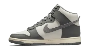Nike Dunk High Vintage Light Bone Grey