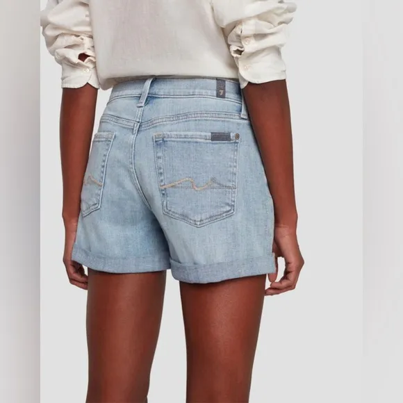 NWT [7 For All Mankind] Broken Twill Mid Roll Short in Coco Privé