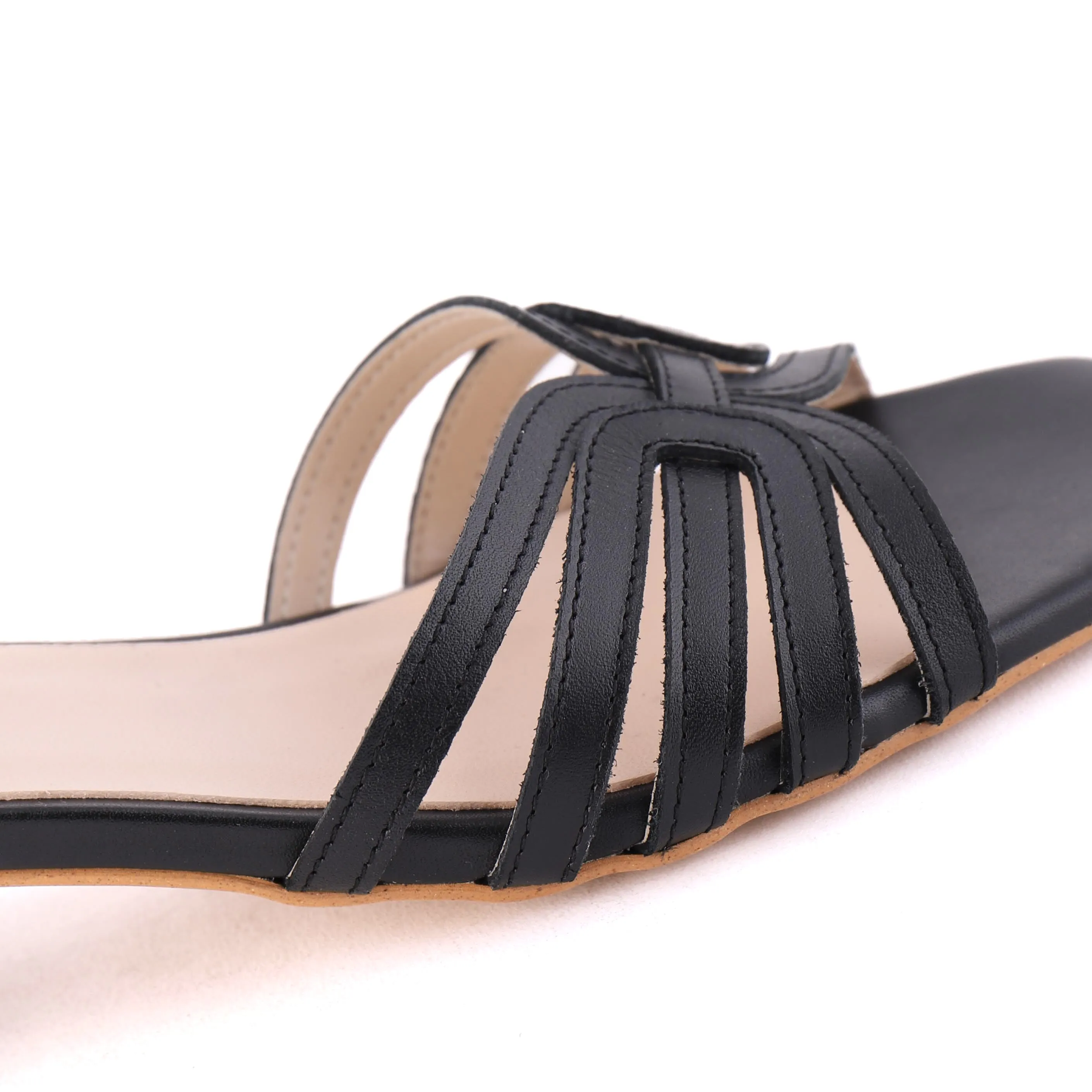 RAVENNA Black