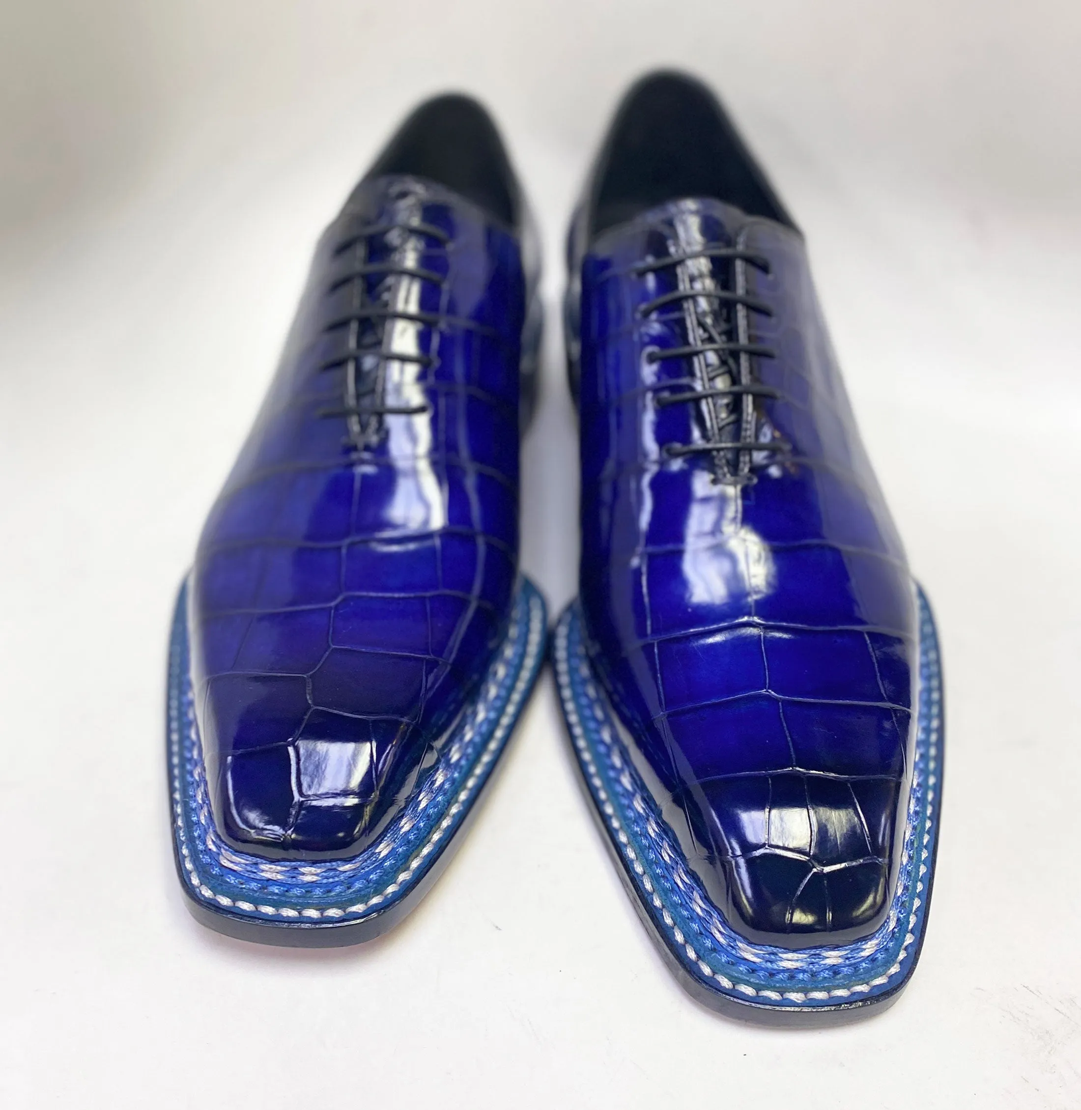 Style: Ghost-Navy
