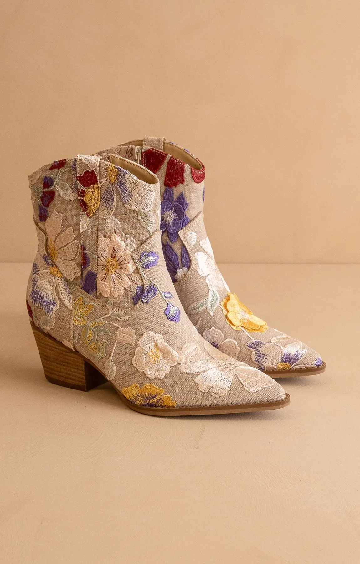 Wanda Floral Applique Western Boot