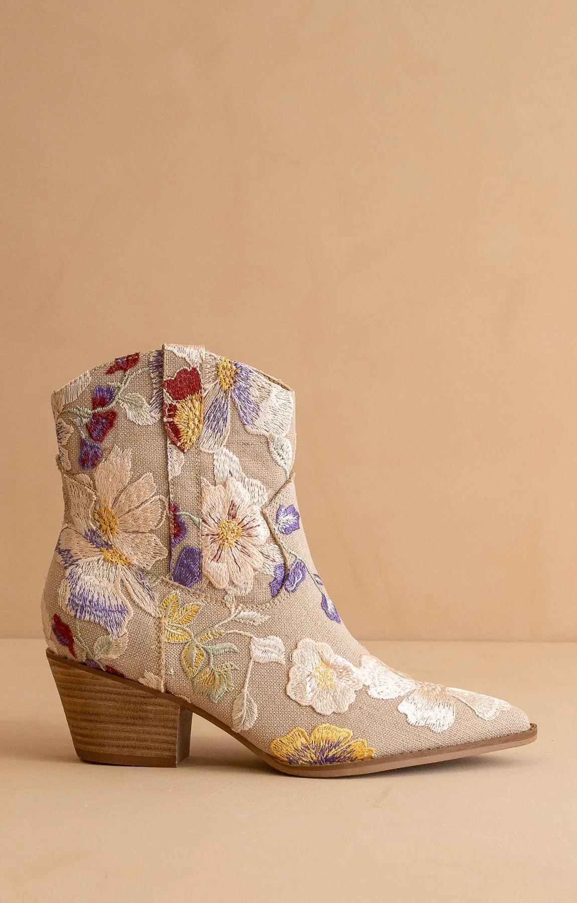 Wanda Floral Applique Western Boot